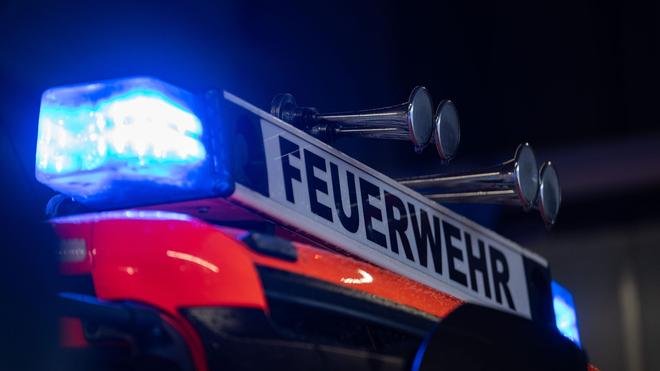 Os bombeiros e a THW em ação: Grande incêndio num edifício vazio em Wernigerode