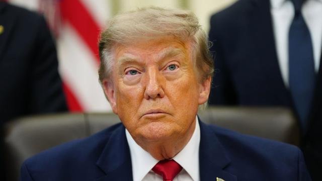 Guerra do Irã: Trump ameaça o Irã com ataques a usinas de energia e pontes