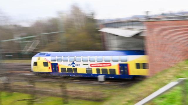 Transporte intermunicipal e local: o tráfego ferroviário entre Hanôver e Hamburgo ainda é limitado