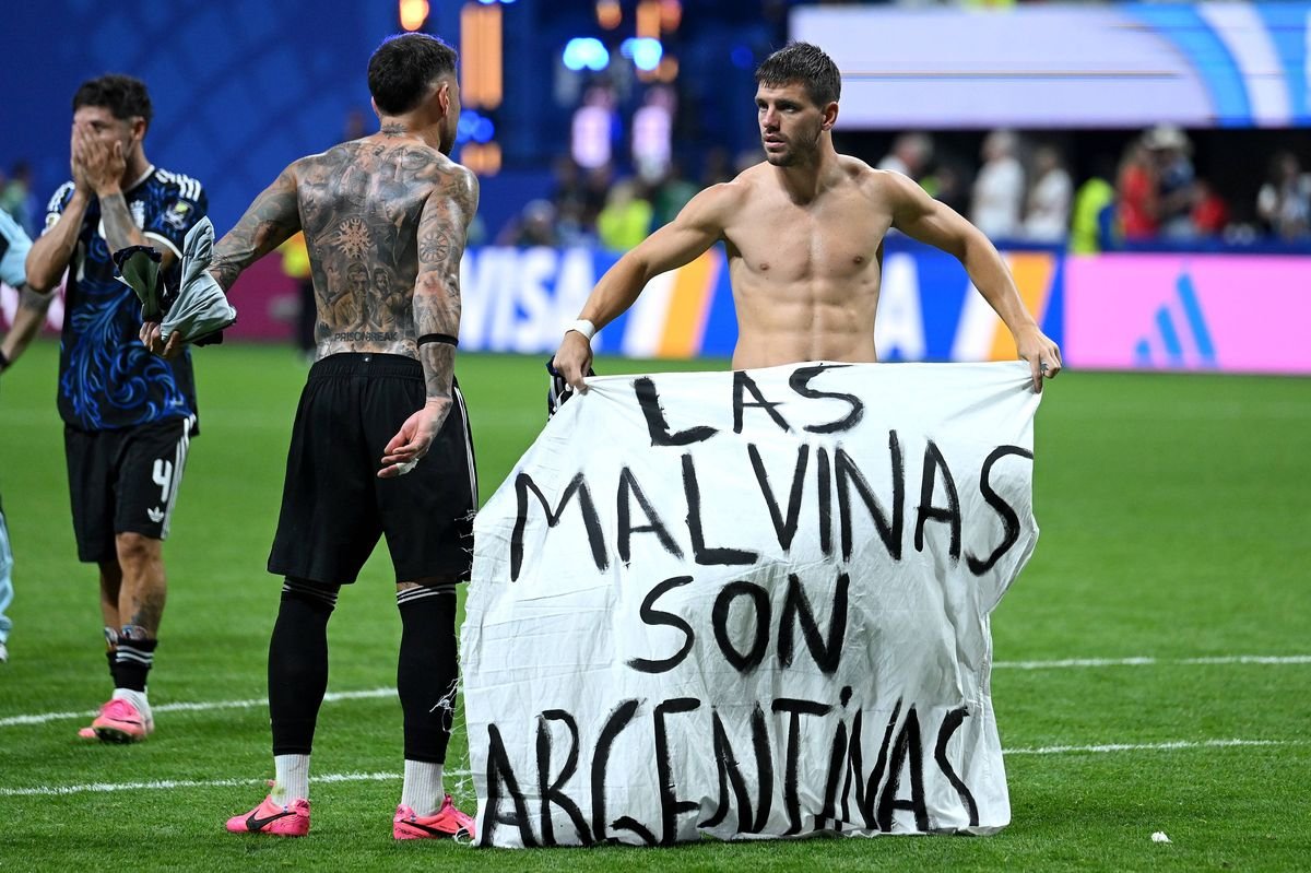 O governo das Ilhas Malvinas insta a FIFA a agir em resposta à bandeira argentina