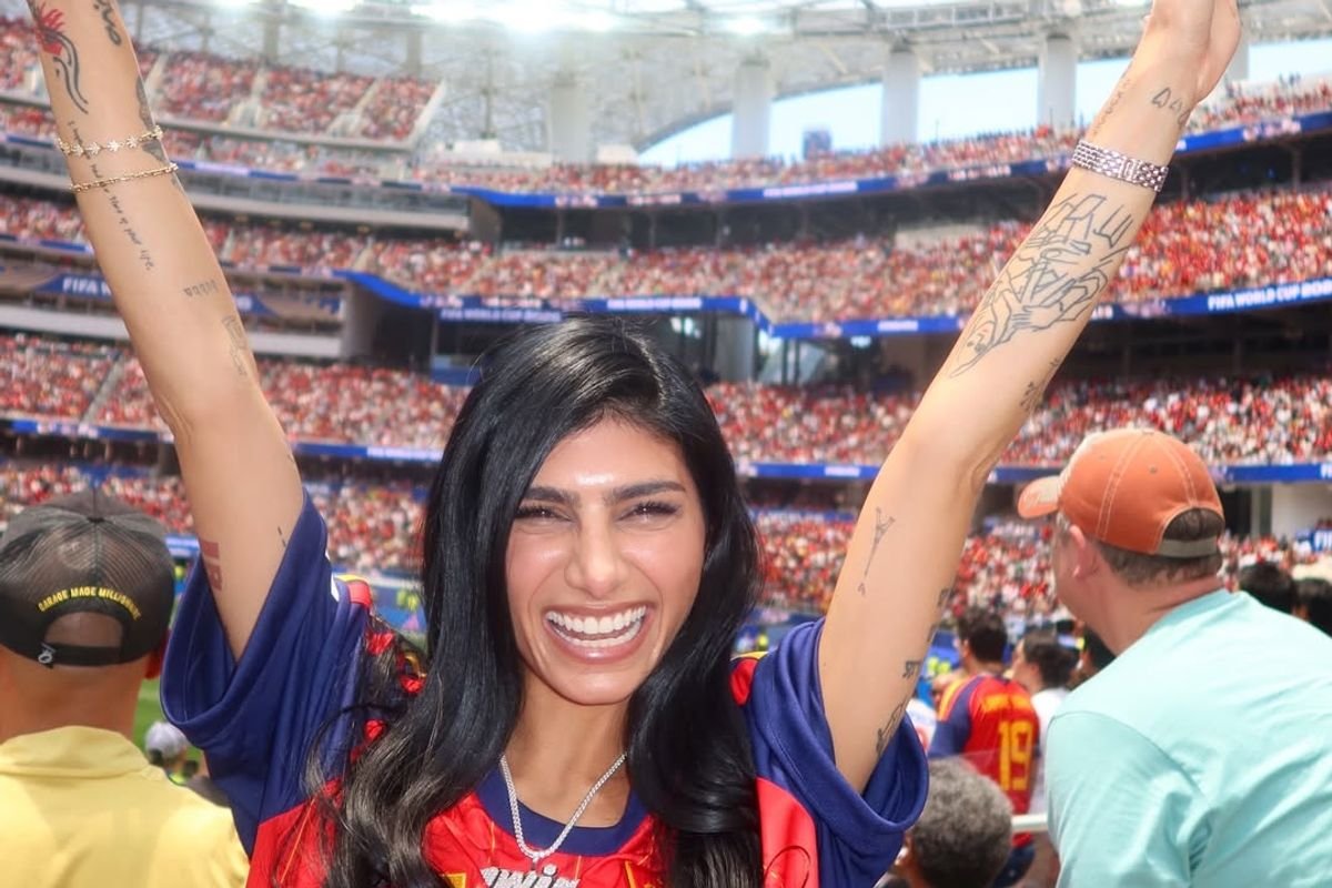 Mia Khalifa ‘comprou uma bolsa Bellingham’ depois de ‘tapa’ ao explicar o ódio à ‘VARgentina’