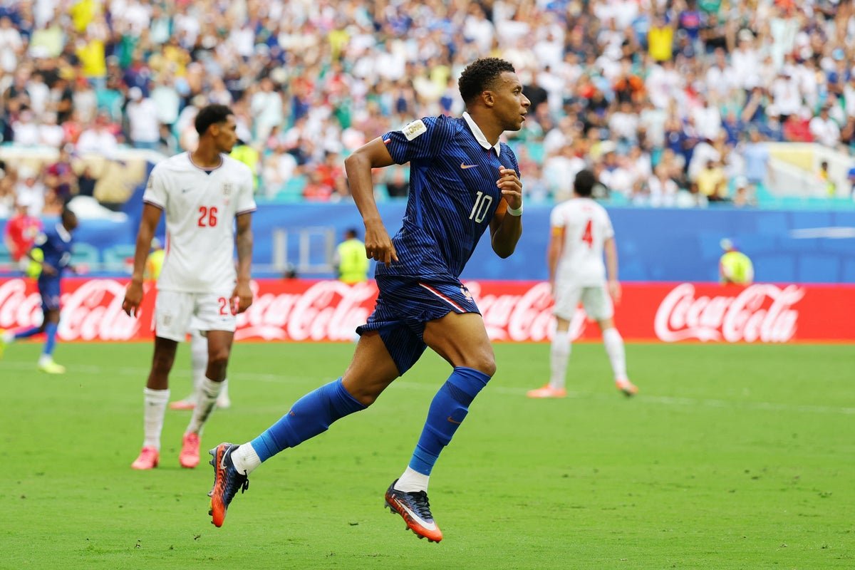 Kylian Mbappe quebra o recorde de artilheiro de Lionel Messi em Copas do Mundo