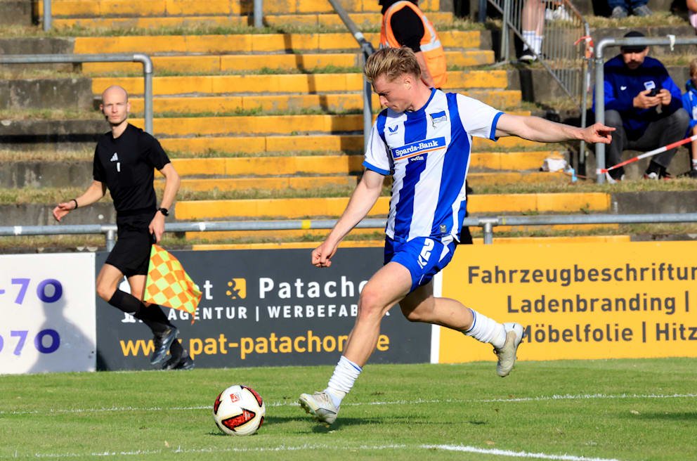 Hertha BSC: Apesar desta oferta! Eitschberger permanecerá até 2029 nos esportes