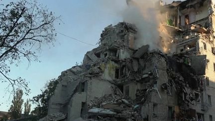 Ucrânia lamenta oito mortos após uma série de ataques russos – franceinfo