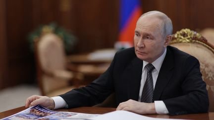 Falta de combustível, ataques ucranianos a Moscovo, descontentamento público… Vladimir Putin está a ter dificuldades na Rússia?