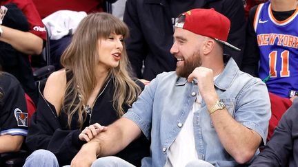 O casamento da cantora Taylor Swift e do jogador de futebol americano Travis Kelce tornou-se oficial após várias semanas de rumores – franceinfo