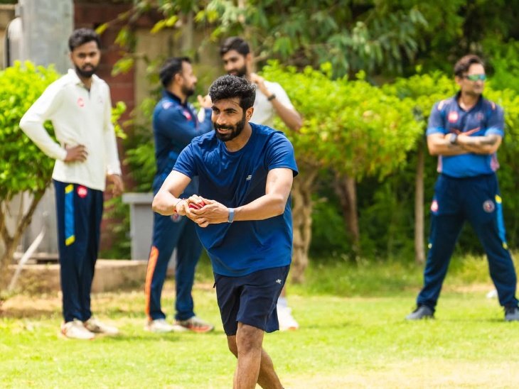 Jasprit Bumrah prática de bola vermelha