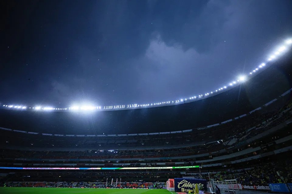 Gary Neville critica a FIFA pela confusão inicial entre Inglaterra e México