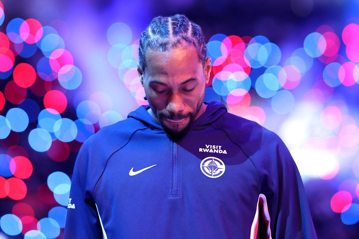Kawhi Leonard voltou a Toronto após o acordo com o Clippers