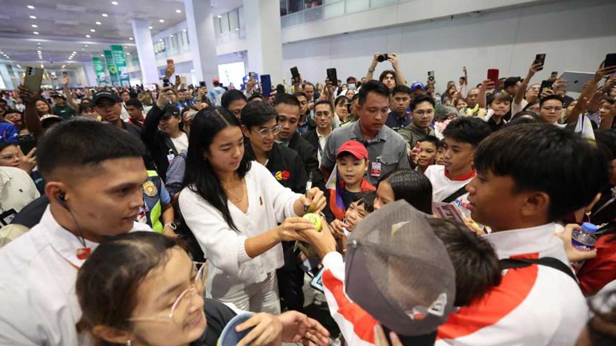 Eala volta para casa para ser recebida como uma heroína