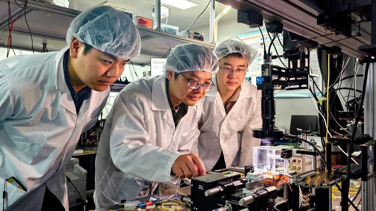 Huawei Ascend e DeepSeek sinalizam que a China está vencendo a guerra fria de IA