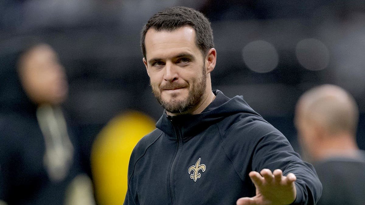 NFL News: Derek Carr revela que várias equipes estão prestes a retornar
