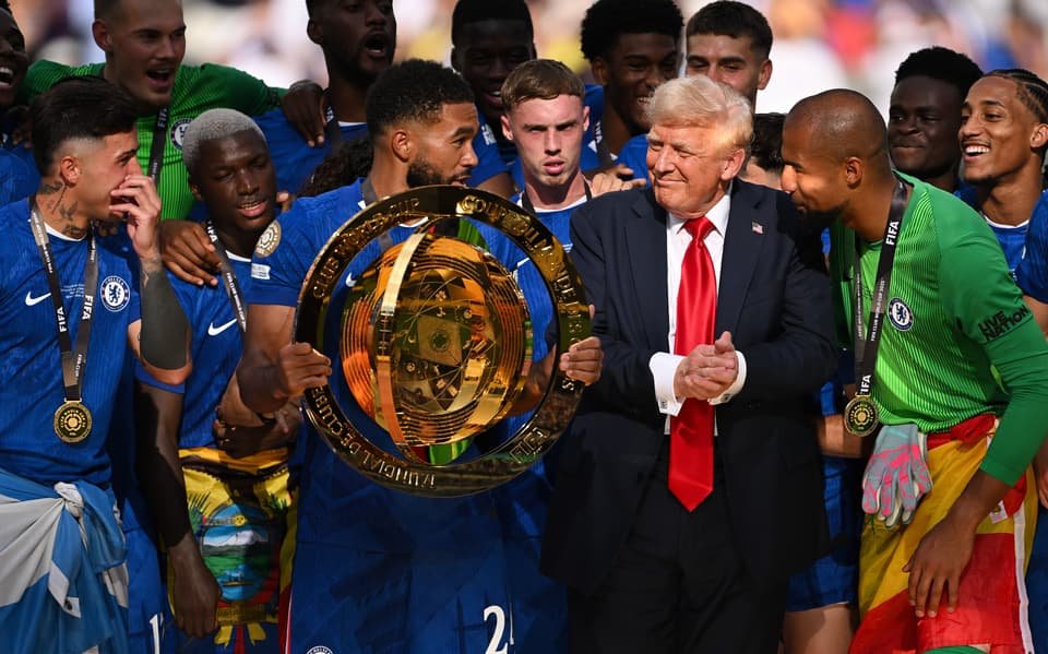 Donald Trump comparecerá à final da Copa do Mundo e entregará o troféu?