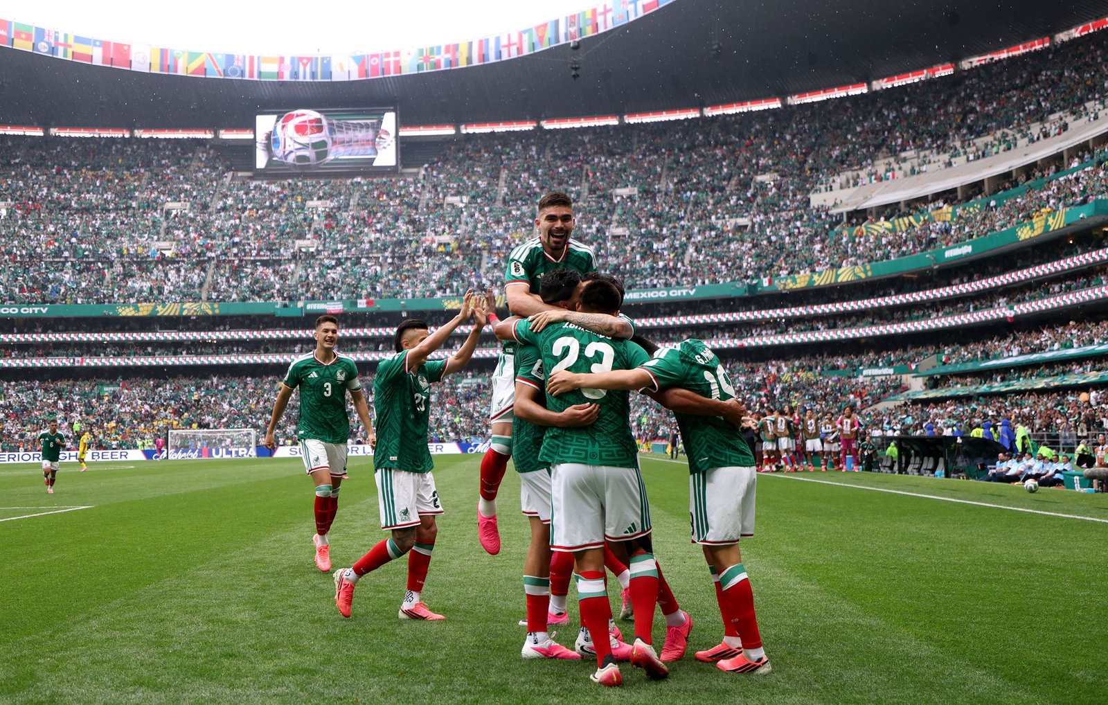 A razão pela qual ‘Wonderwall’ e ‘Freed from Desire’ ressoam na Copa do Mundo de 2026