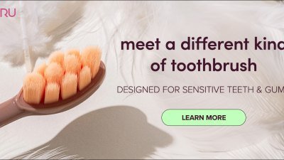 Esta escova de dentes elétrica removeu 15 vezes mais placa bacteriana do que uma escova manual
