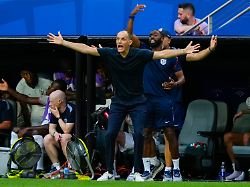 Tuchel está gerenciando implacavelmente com sua própria equipe