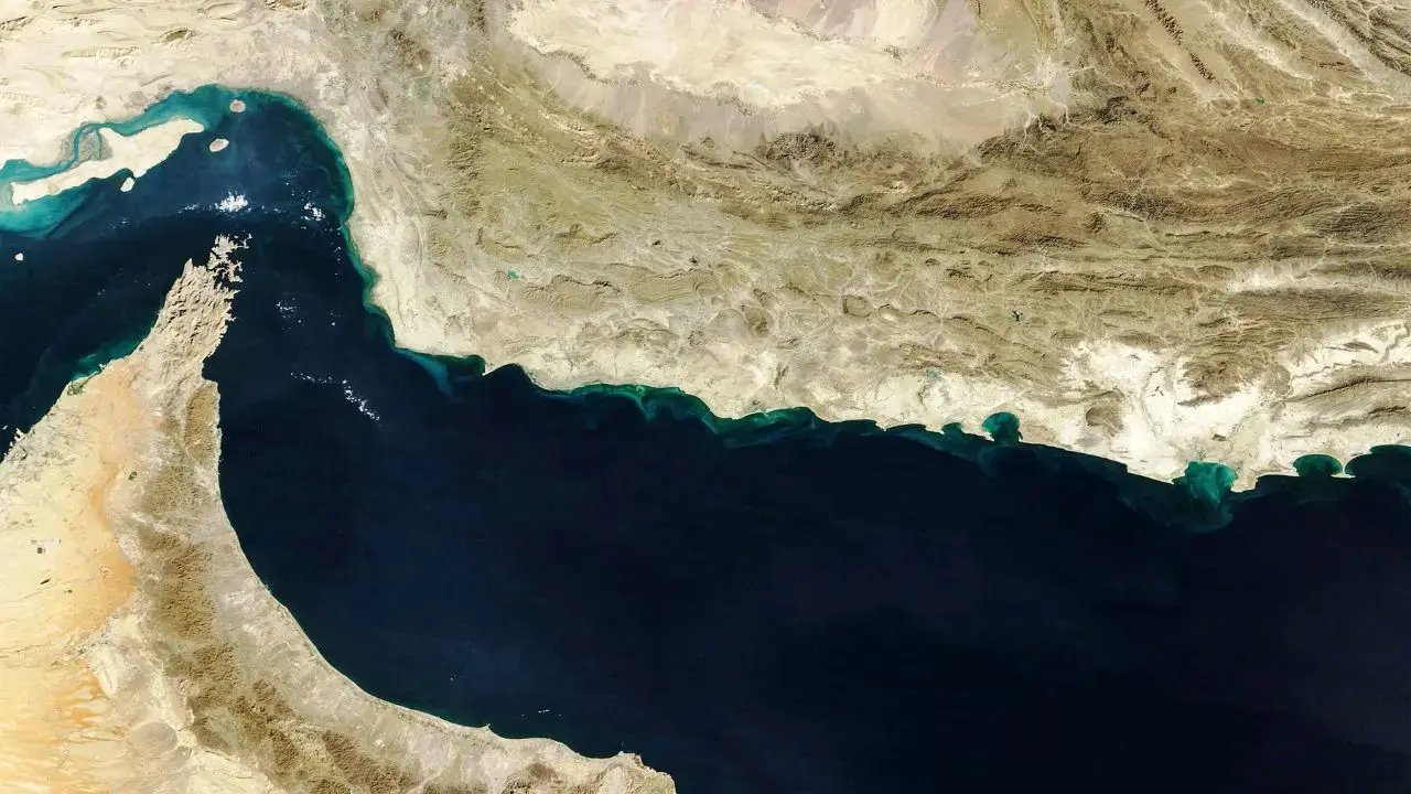 Marinha do IRGC alerta EUA sobre ‘hora zero’, afirma CENTCOM sob vigilância