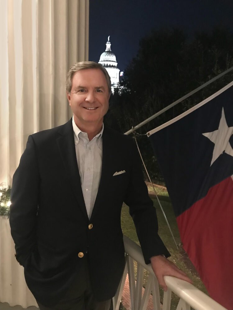 O governador Greg Abbott nomeia Robert Howden secretário de Estado do Texas – Houston Public Media