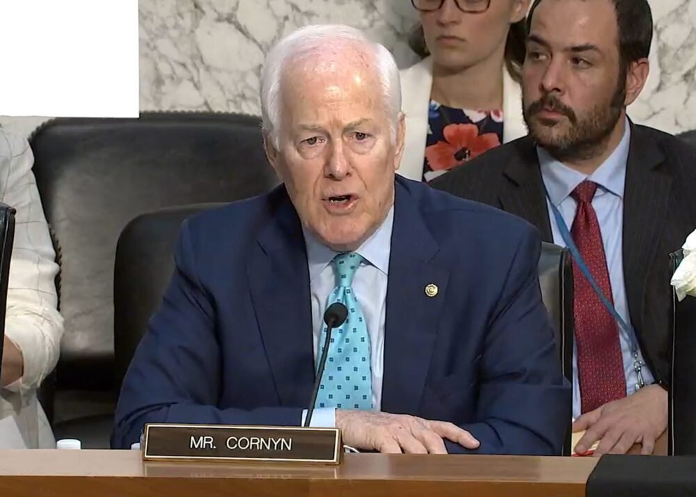O senador do Texas John Cornyn aparece em cima do muro sobre a nomeação de Todd Blanch como procurador-geral de Trump – Houston Public Media