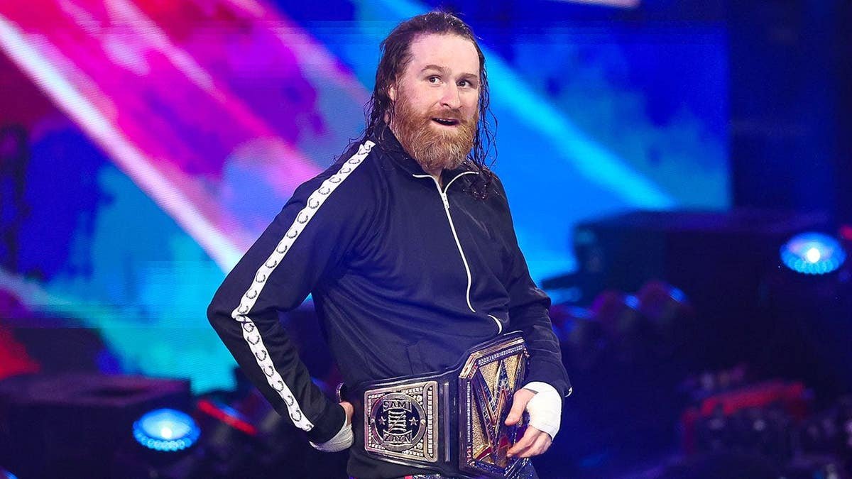 Sami Zayn da WWE desiste de CM Punk depois de perder o título no ‘Raw’