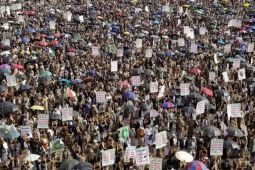 Tribos armadas do Iêmen protestam contra o ataque ao aeroporto de Sanaa