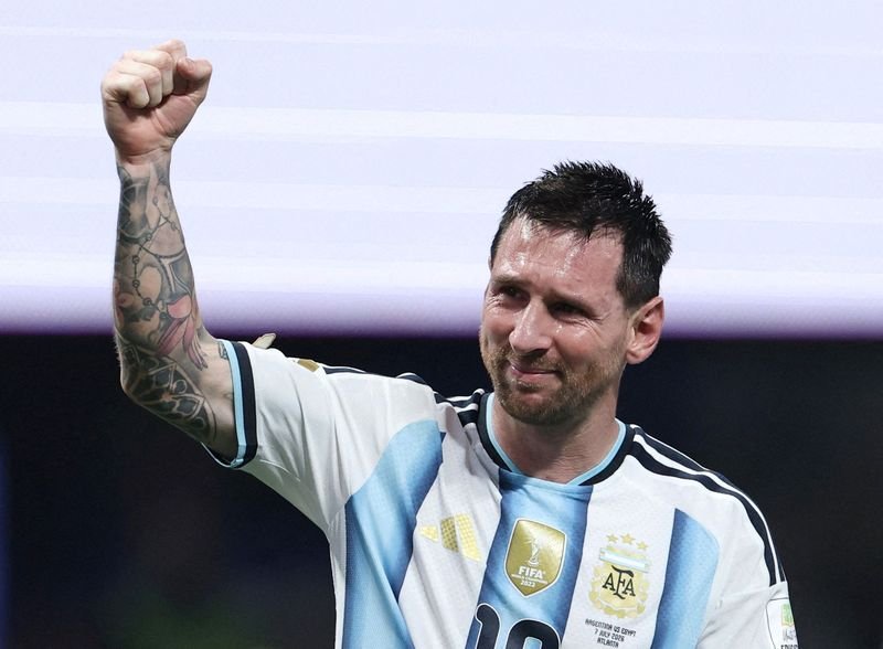 Olha, Messi pegou tudo, mas ainda chora