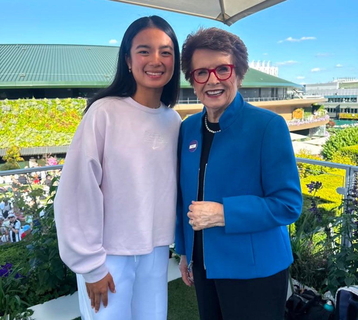 A lenda do tênis Billie Jean King elogia Alex Eala como ‘inspirador’