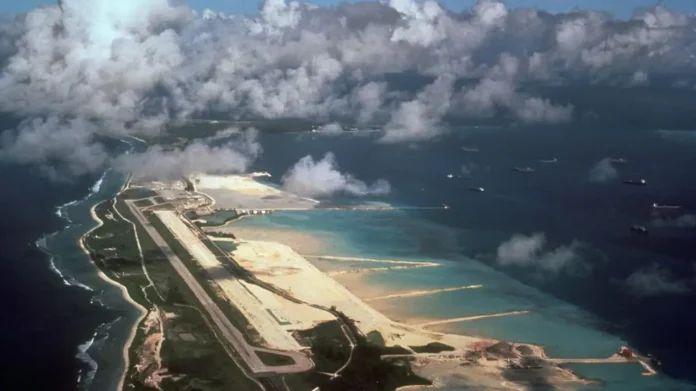 Mais uma vez, a Ilha Diego Garcia se torna o centro do conflito entre as superpotências, a América e a Grã-Bretanha frente a frente
