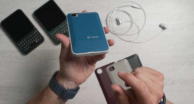 Clicks mostra seu telefone inspirado no BlackBerry em um novo vídeo prático