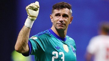 Emiliano Martinez está jogando a Copa do Mundo com uma lesão na mão