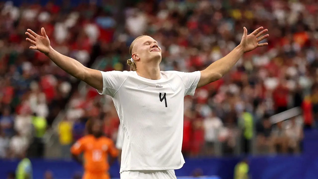 Haaland marca e coloca a Noruega nas oitavas de final do Brasil