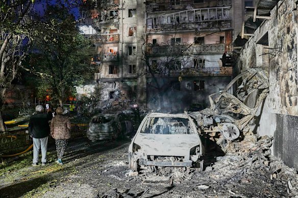 A Rússia atingiu a Ucrânia com o maior número de mísseis balísticos em qualquer ataque desde o início da guerra, disse Kiev