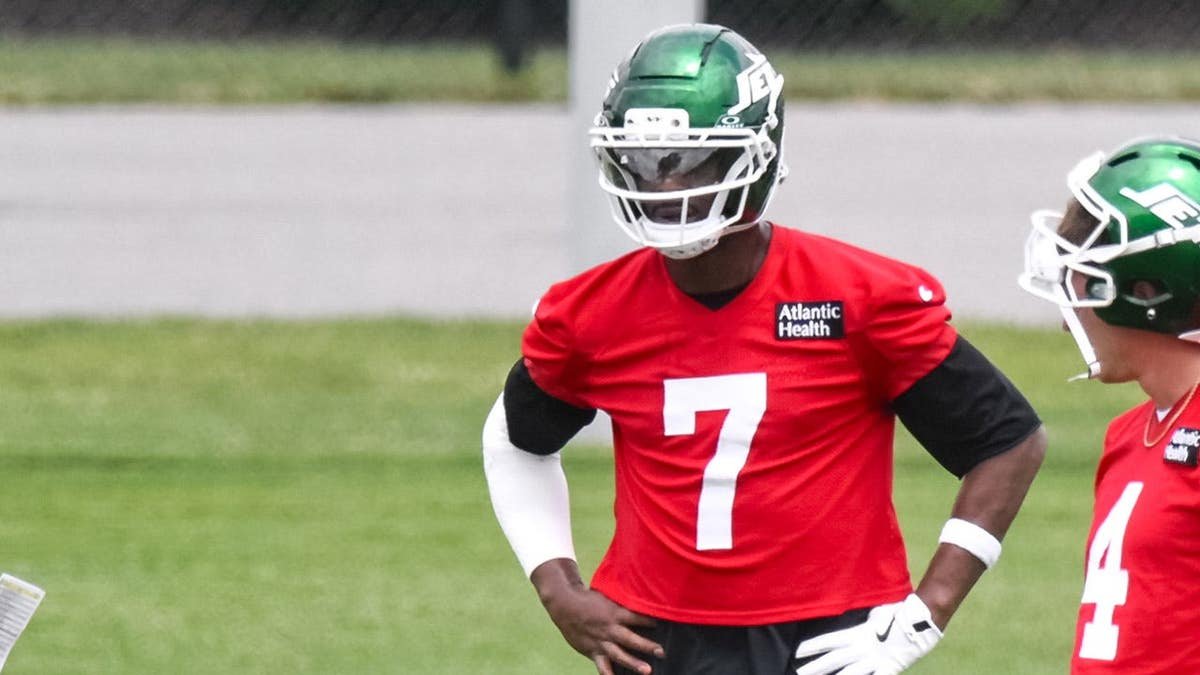 Geno Smith, dos Jets, tem o terceiro rebatedor Davie da temporada
