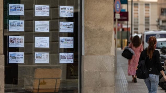 cai mais 7,3% em maio e encadeia cinco meses de perdas