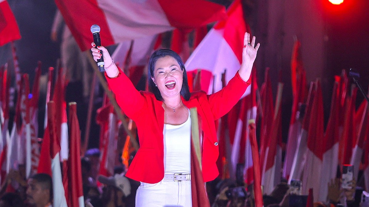 O Departamento de Estado parabeniza Keiko Fujimori por ser eleita presidente do Peru