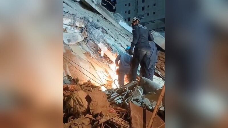 Equipes de resgate do terremoto na Venezuela retiram menino de 2 anos dos escombros após 6 dias