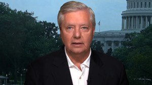 O oponente de Lindsey Graham no meio do mandato ofende Nancy Mace