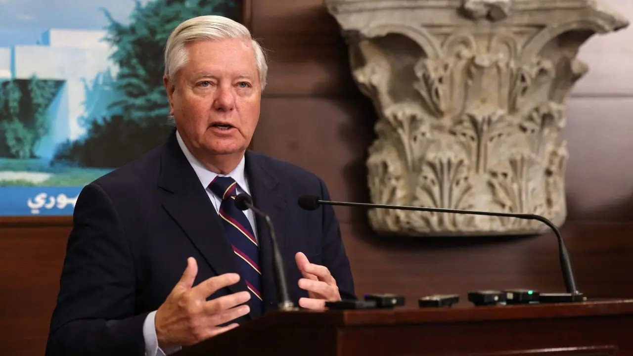 Jornais iranianos celebram a morte de Lindsey Graham, alertam Donald Trump