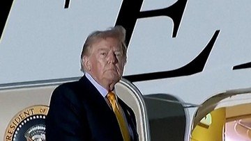 Trump trocou repentinamente de avião enquanto os EUA e o Irã se atacavam novamente