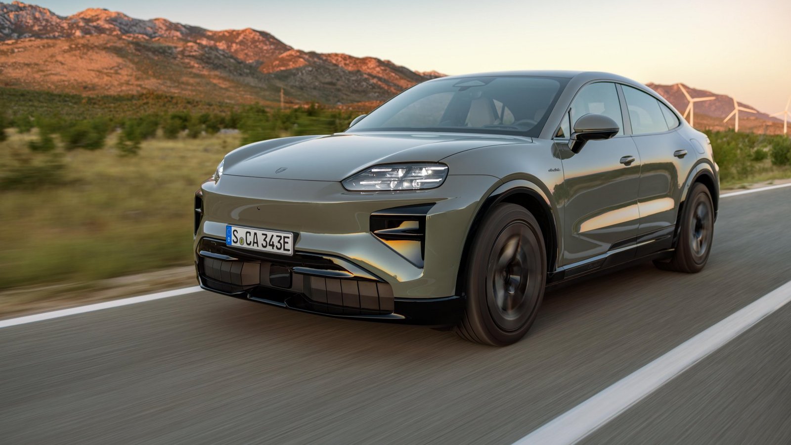 A Porsche entregou 122.306 carros esportivos no primeiro semestre do ano.