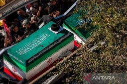 Ali Khamenei foi enterrado no Mausoléu Imam Reza Mashhad