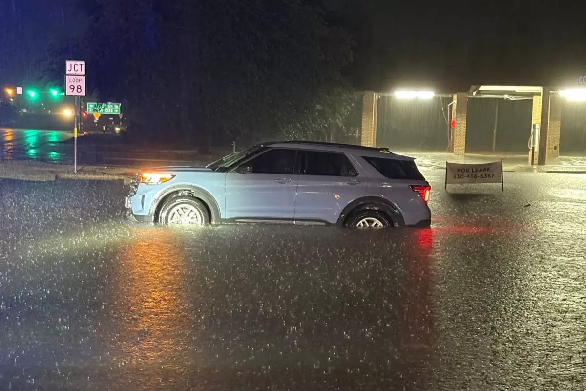 Alertas de inundação emitidos em toda a região montanhosa do Texas à medida que fortes chuvas se movem pela região – Houston Public Media