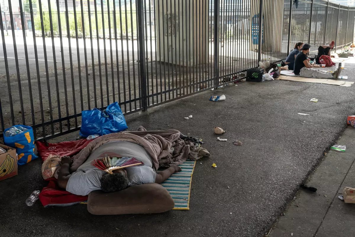 Legisladores do Texas examinam a resposta fragmentada do estado aos sem-teto – Houston Public Media
