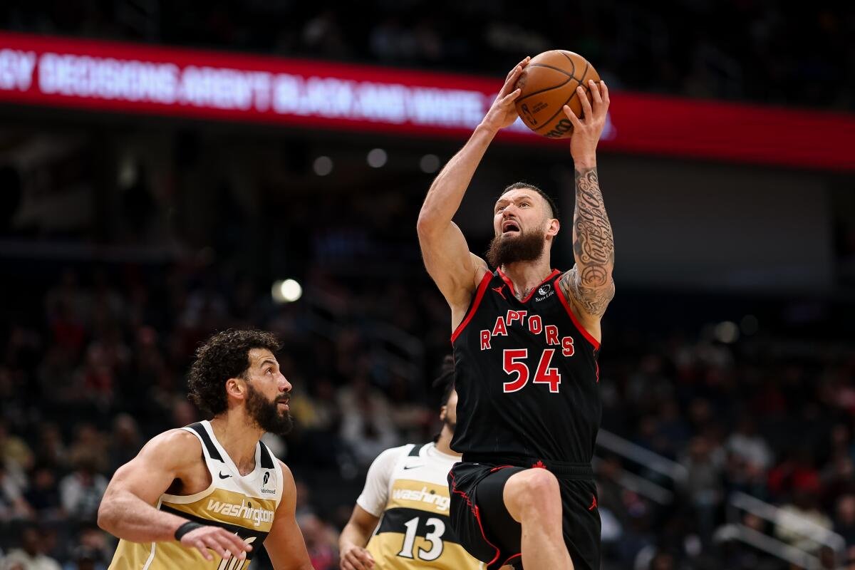 O Lakers recarrega com quatro jogadores, incluindo Sandro Mamukelashvili