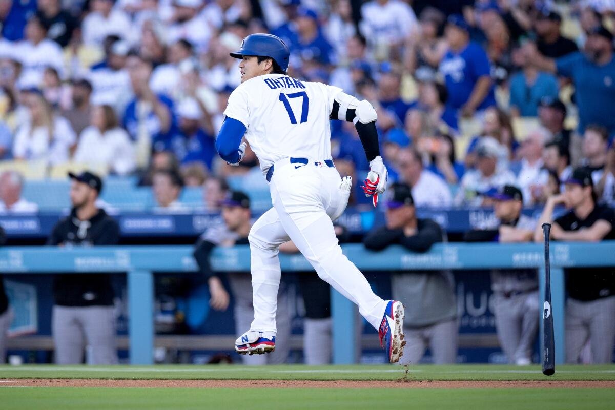 Os Dodgers esperam que Shohei Ohtani jogue na próxima semana devido a problemas nos joelhos