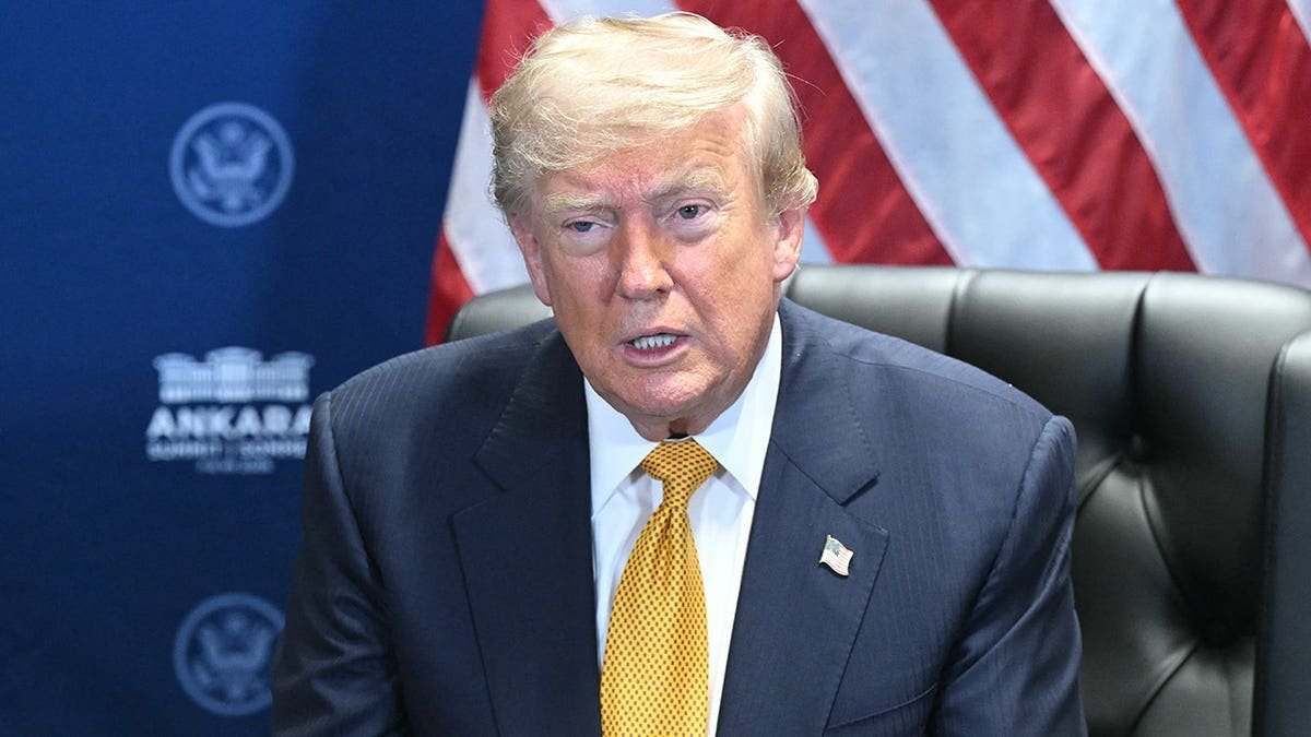 Trump alerta que iremos ‘dizimar e destruir’ o Irão numa tentativa assassina