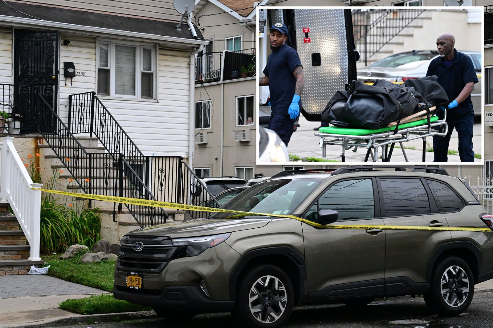 Um filho descontente de 26 anos foi preso por esfaquear a mãe de um agente penitenciário aposentado em sua casa em Nova York.